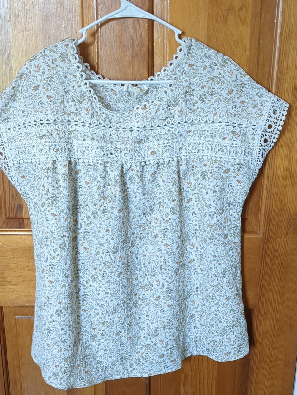 Flower & Feather 1XL Womens Floral Lace Short Sleeve Top